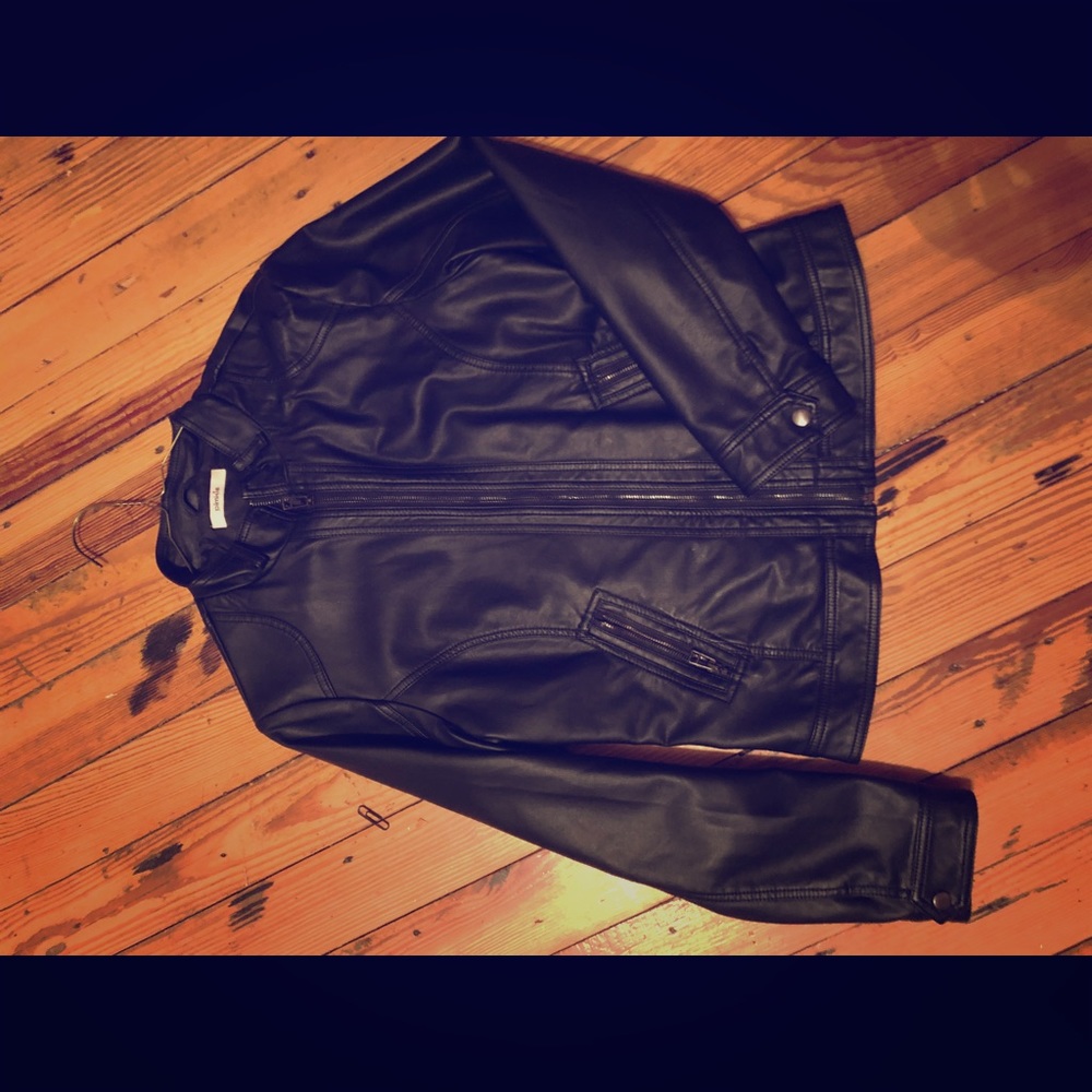 Chic Leather Jacket